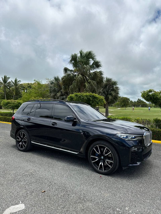 BMW X7 xDrive 40i Mpackage 2020 – Tracción AWD, Gasolina, Color Azul Marino - Vehículos usados y nuevos en venta a los mejores precios en República Dominicana
