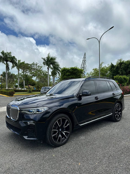 BMW X7 xDrive 40i Mpackage 2020 – Tracción AWD, Gasolina, Color Azul Marino - Vehículos usados y nuevos en venta a los mejores precios en República Dominicana