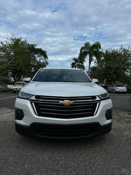 Chevrolet Traverse LT 2023 – Tracción 4WD, Gasolina, Color Blanco - Vehículos usados y nuevos en venta a los mejores precios en República Dominicana