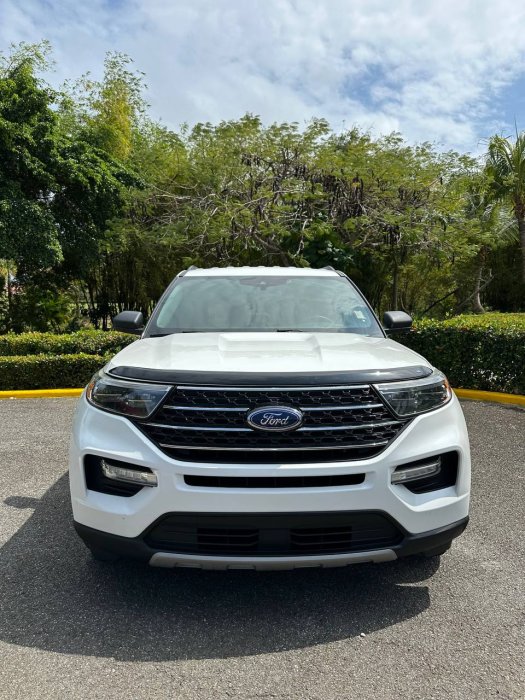 Ford Explorer XLT – 2020, Blanco, 4×4 - Vehículos usados y nuevos en venta a los mejores precios en República Dominicana