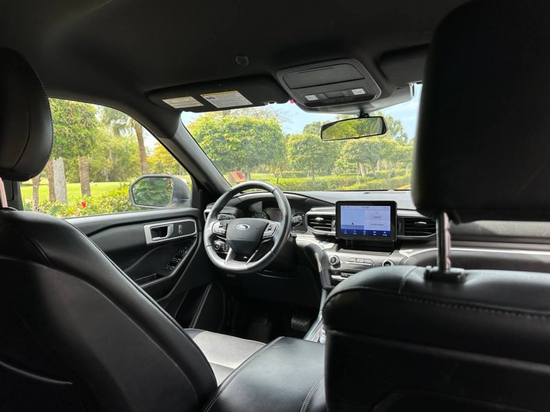 Ford Explorer XLT – 2020, Blanco, 4×4 - Vehículos usados y nuevos en venta a los mejores precios en República Dominicana