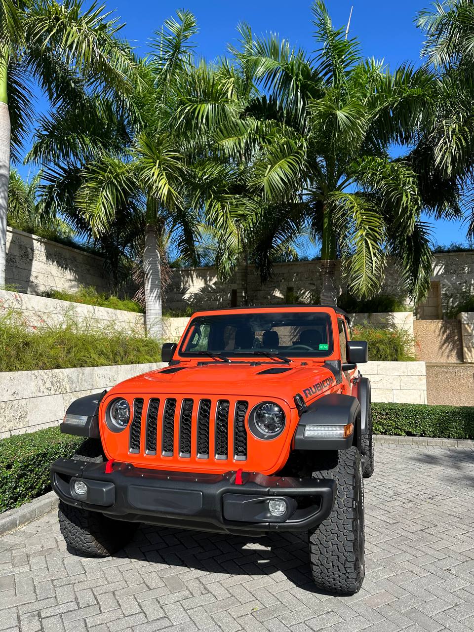 Jeep Wrangler Rubicon 2023, Transmisión Automática, Tracción 4WD, Gasolina Color Naranja - Vehículos usados y nuevos en venta a los mejores precios en República Dominicana