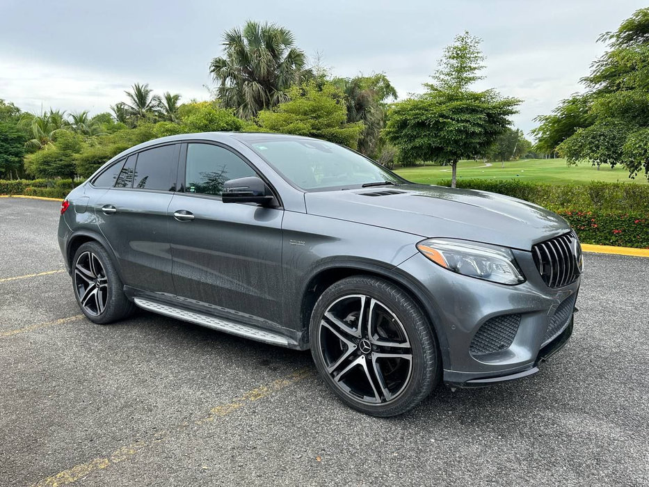 Mercedes-Benz Clase GLE 43 AMG 2019 – Tracción AWD, Gasolina, Color Gris Oscuro - Vehículos usados y nuevos en venta a los mejores precios en República Dominicana
