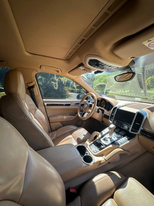 Porsche Cayenne 2017 – Transmisión Automática, Tracción AWD, Gasolina, Color Gris - Vehículos usados y nuevos en venta a los mejores precios en República Dominicana