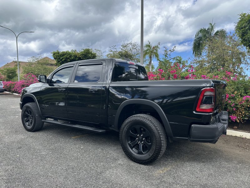 RAM Rebel, Tracción AWD, Diesel, Color Negro - Vehículos usados y nuevos en venta a los mejores precios en República Dominicana
