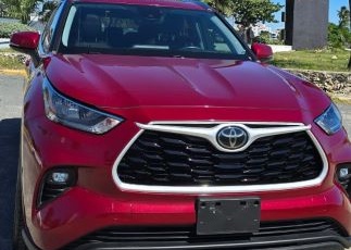 Toyota Highlander XLE 2020, Transmisión Sincronizada, Tracción 4WD, Gasolina, Color Rojo